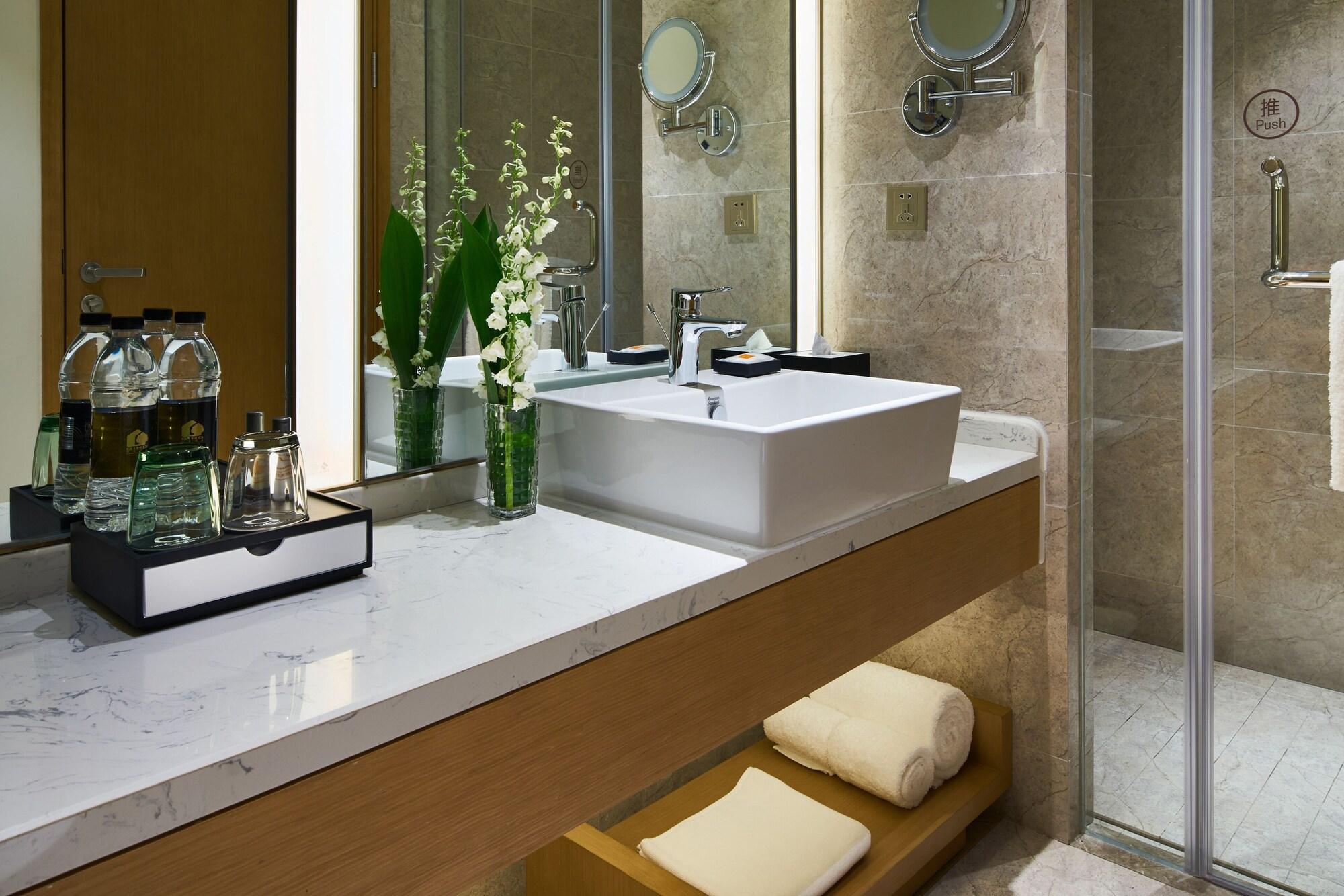 The Qube Sanjiagang - Offer Pudong International Airport And Shuttle Hotel Xangai