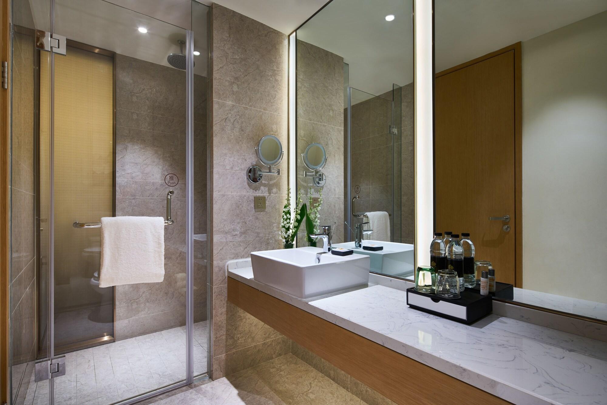The Qube Sanjiagang - Offer Pudong International Airport And Shuttle Hotel Xangai