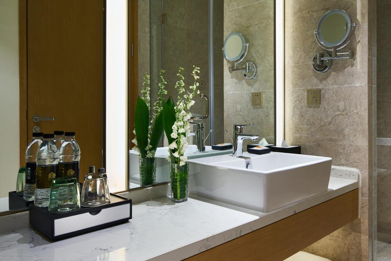 The Qube Sanjiagang - Offer Pudong International Airport And Shuttle Xangai